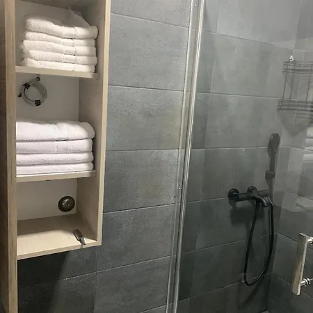 Lana Apartment *