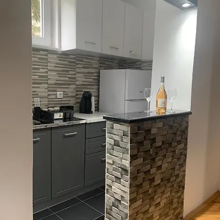 Lana Apartment