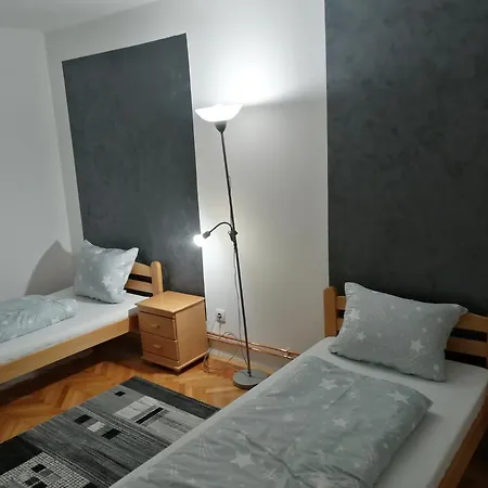 Lana Apartment *